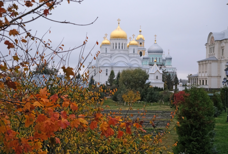 Праздники и память святых на 13 октября года (30 сентября по старому стилю)